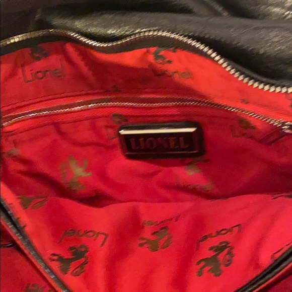 Handbag - Picture 2 of 3